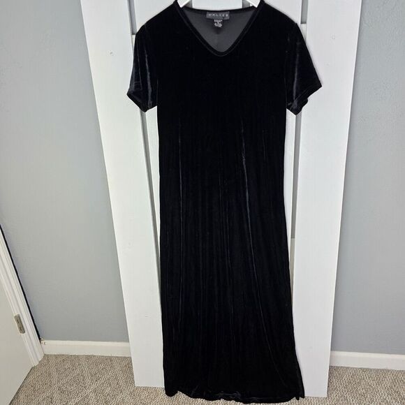 Walter Velvet V-Neck Short Sleeve Maxi Black Witchy Dress Med Stretch Side Slit - Picture 1 of 10
